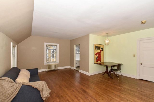 2225 N Lake DRIVE, Milwaukee, WI 53202