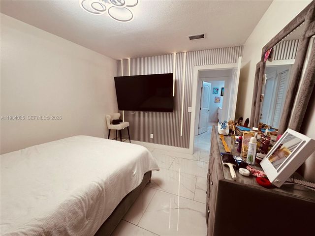 11761 NW 12th St, Pembroke Pines, FL 33026