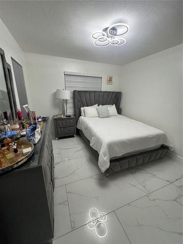 11761 NW 12th St, Pembroke Pines, FL 33026