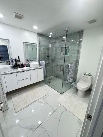 11761 NW 12th St, Pembroke Pines, FL 33026