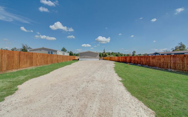 369 Road 5262, Cleveland, TX 77327