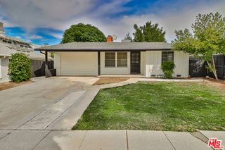 21905 Viscanio Road, Woodland Hills, CA 91364