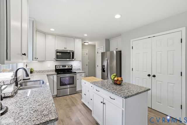 6185 Walnut Tree Dr, Powhatan, VA 23139