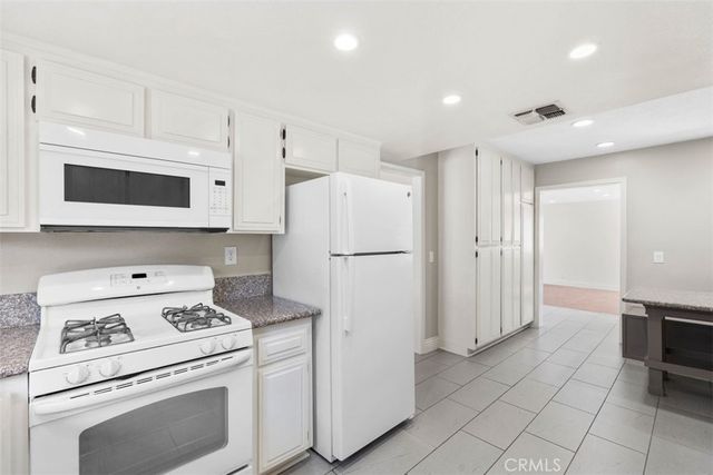 12860 Golf Course, Victorville, CA 92395