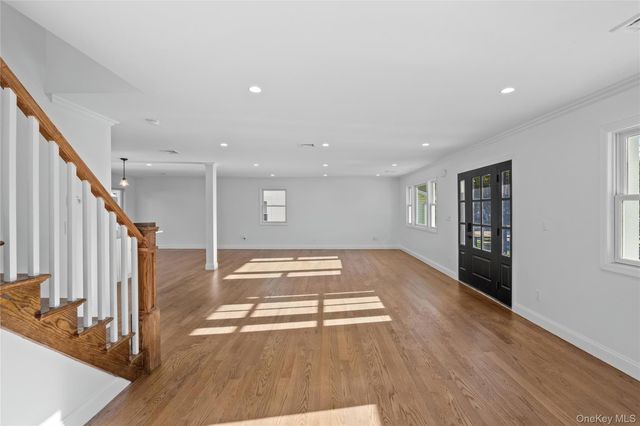 78 Taft Avenue, Lynbrook, NY 11563