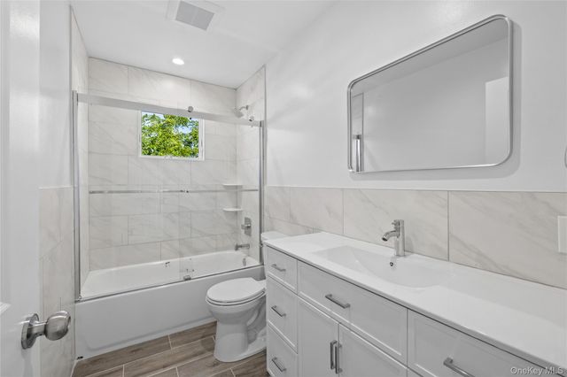 78 Taft Avenue, Lynbrook, NY 11563