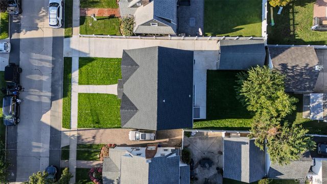 78 Taft Avenue, Lynbrook, NY 11563