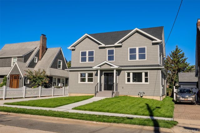 78 Taft Avenue, Lynbrook, NY 11563