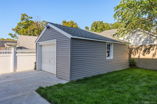 78 Taft Avenue, Lynbrook, NY 11563