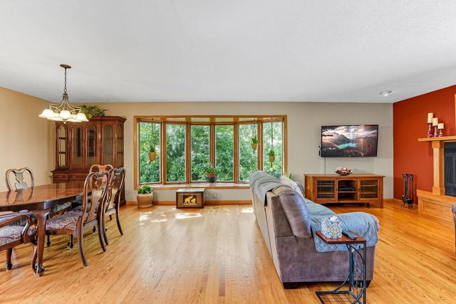 2292 7th Street N, North Saint Paul, MN 55109