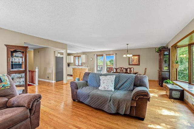 2292 7th Street N, North Saint Paul, MN 55109