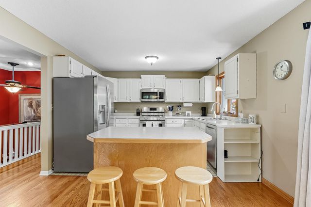 2292 7th Street N, North Saint Paul, MN 55109