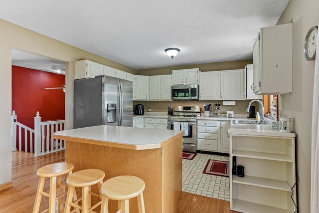 2292 7th Street N, North Saint Paul, MN 55109