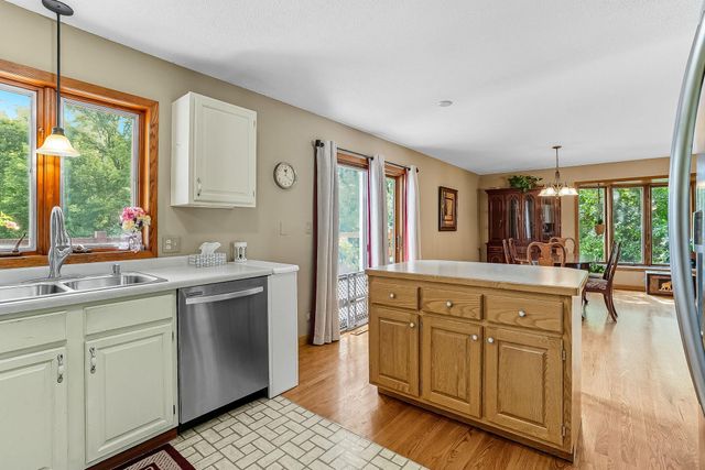 2292 7th Street N, North Saint Paul, MN 55109