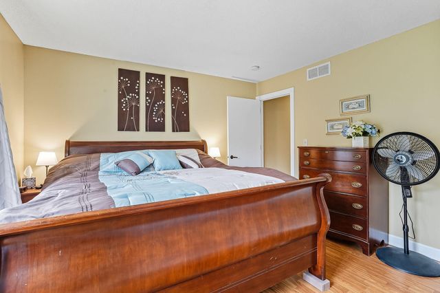 2292 7th Street N, North Saint Paul, MN 55109