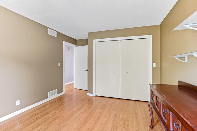 2292 7th Street N, North Saint Paul, MN 55109