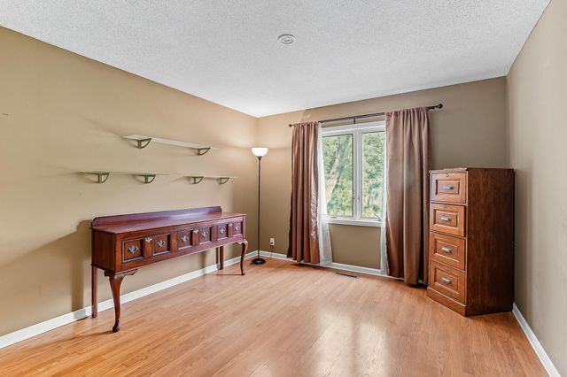 2292 7th Street N, North Saint Paul, MN 55109
