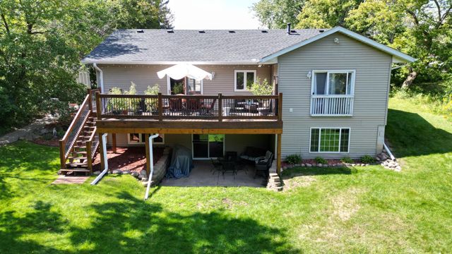 2292 7th Street N, North Saint Paul, MN 55109
