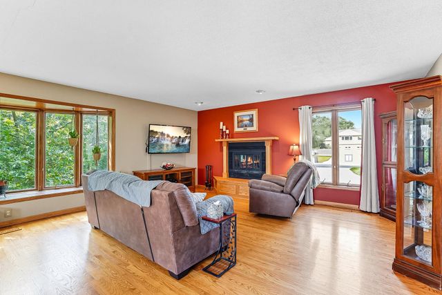 2292 7th Street N, North Saint Paul, MN 55109