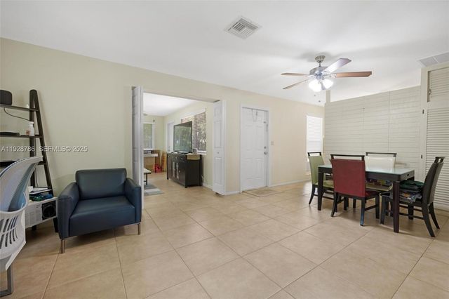 1433 NE 22nd St, Wilton Manors, FL 33305