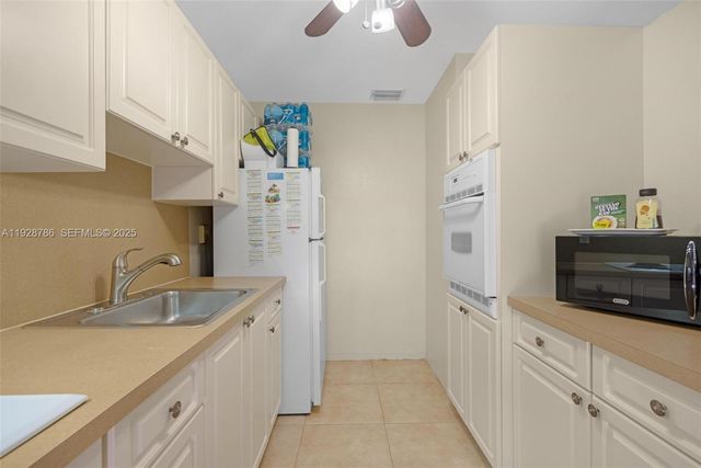 1433 NE 22nd St, Wilton Manors, FL 33305