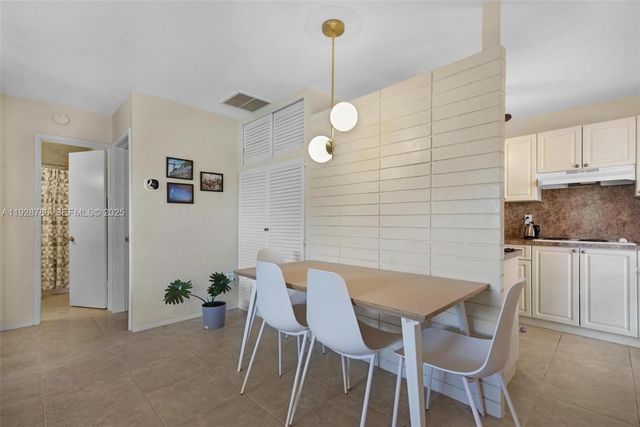 1433 NE 22nd St, Wilton Manors, FL 33305