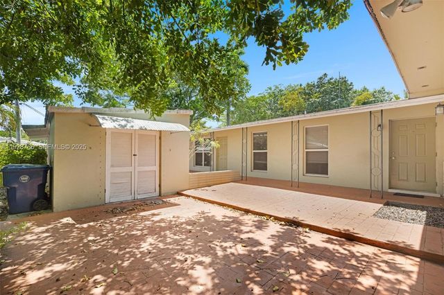 1433 NE 22nd St, Wilton Manors, FL 33305