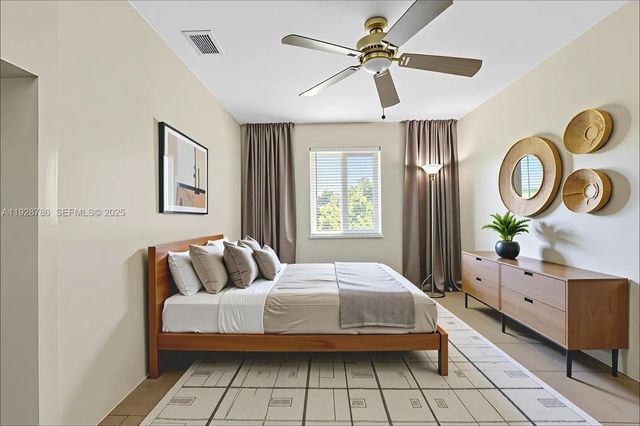 1433 NE 22nd St, Wilton Manors, FL 33305