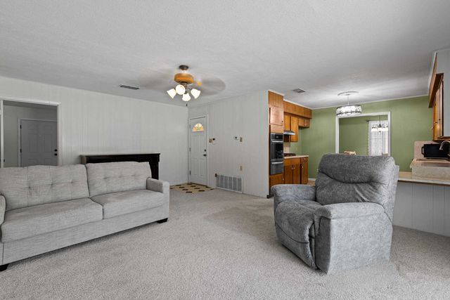 813 Redbud, Longview, TX 75604