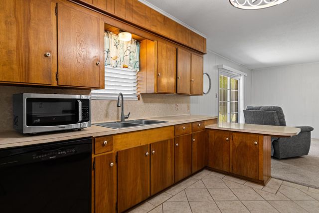 813 Redbud, Longview, TX 75604