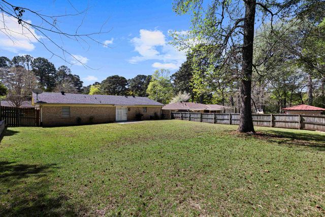 813 Redbud, Longview, TX 75604