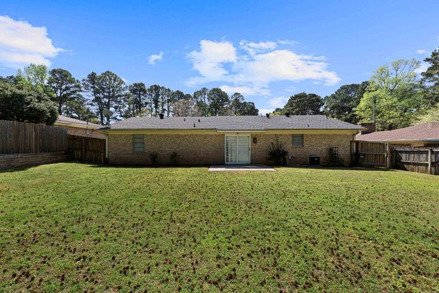 813 Redbud, Longview, TX 75604