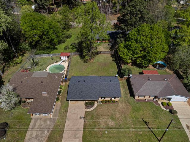 813 Redbud, Longview, TX 75604