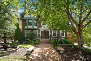 3500 Russell Boulevard, St Louis, MO 63104