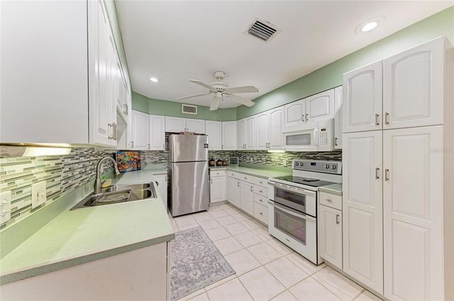 5209 34TH STREET COURT W 261, Bradenton, FL 34210