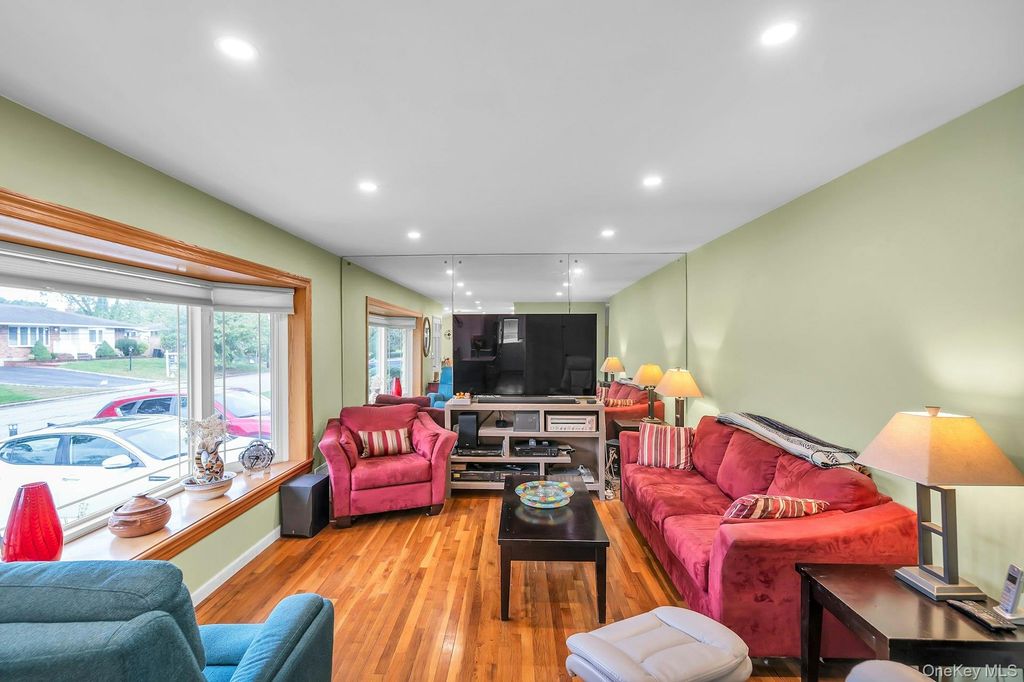 10 Fruitwood Lane, Commack, NY 11725 — photo 3