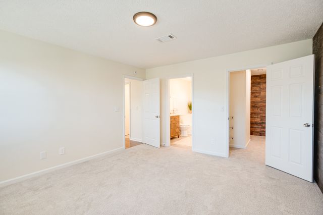 820 Briargrove Dr, La Vergne, TN 37086