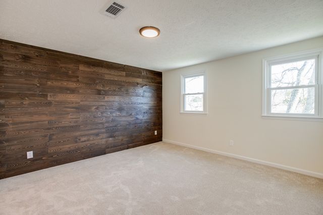 820 Briargrove Dr, La Vergne, TN 37086