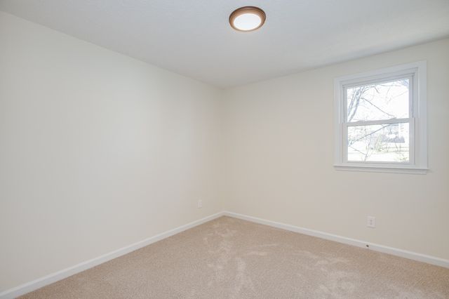 820 Briargrove Dr, La Vergne, TN 37086