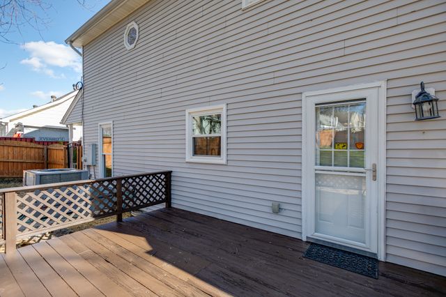 820 Briargrove Dr, La Vergne, TN 37086