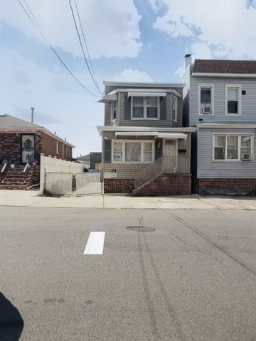 105 MCADOO AVE, Jc, Greenville, NJ 07305