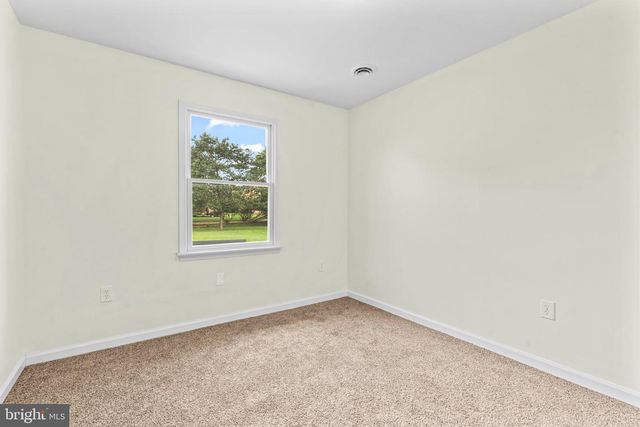 1213 S POINTE DR, Hagerstown, MD 21740