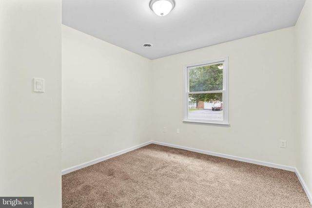 1213 S POINTE DR, Hagerstown, MD 21740