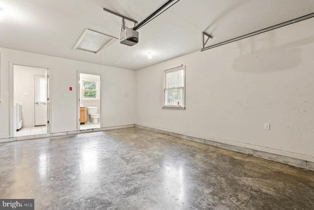 1213 S POINTE DR, Hagerstown, MD 21740