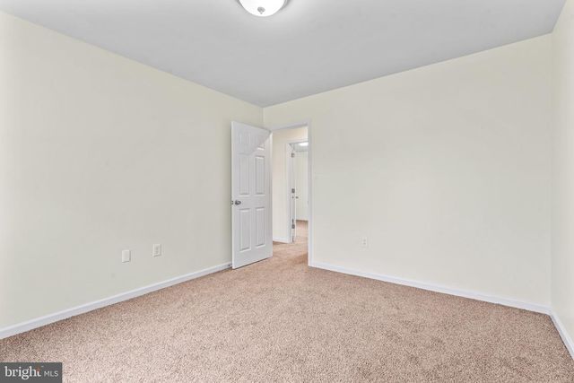 1213 S POINTE DR, Hagerstown, MD 21740