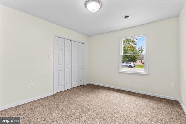 1213 S POINTE DR, Hagerstown, MD 21740