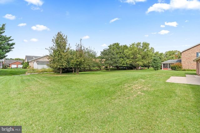 1213 S POINTE DR, Hagerstown, MD 21740