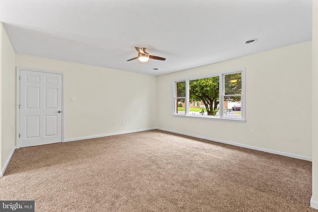 1213 S POINTE DR, Hagerstown, MD 21740