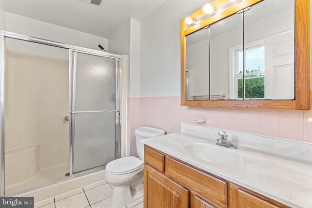 1213 S POINTE DR, Hagerstown, MD 21740