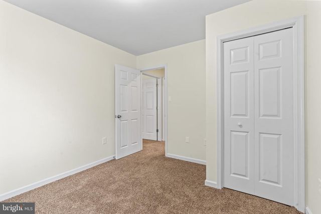 1213 S POINTE DR, Hagerstown, MD 21740